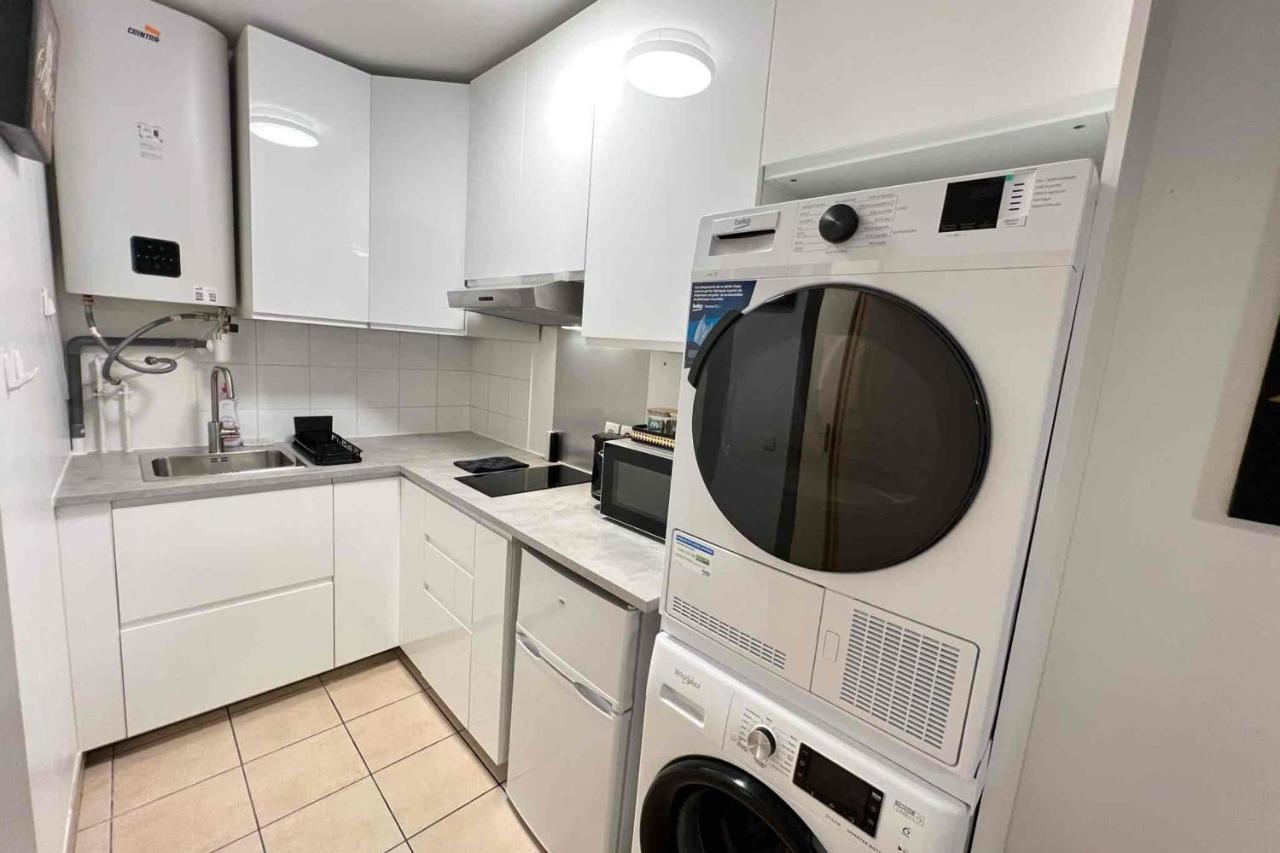 سان دوني Very Quiet Apartment With Balcony المظهر الخارجي الصورة