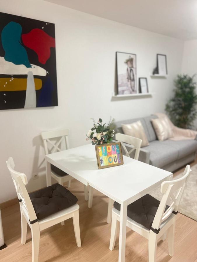 سان دوني Very Quiet Apartment With Balcony المظهر الخارجي الصورة